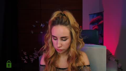 Snapshot of asol_muah chatting on 12.17.24 Asol online show from 12.17.24