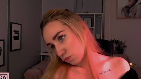 Snapshot of asol_muah chatting on 12.29.24 Asol online show from 12.29.24