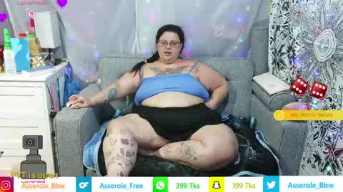 Snapshot of asserolee chatting on 04.24.26 Cassie online show from 04.24.26