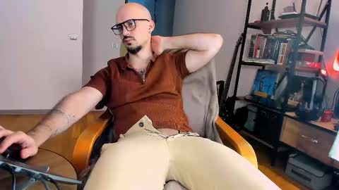 Snapshot of asshunter4k chatting on 01.07.26 asshunter4k online show from 01.07.26