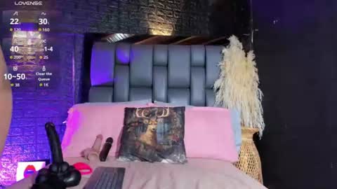 Nahomi  online show from 06.19.26