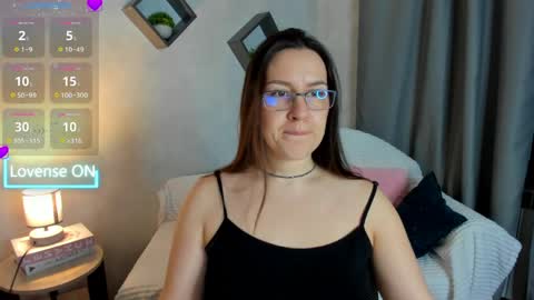 Snapshot of asti_bubbles chatting on 04.08.26 Asti online show from 04.08.26