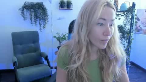 astramonroe online show from 05.05.26