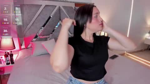 Astrid  online show from 08.04.26