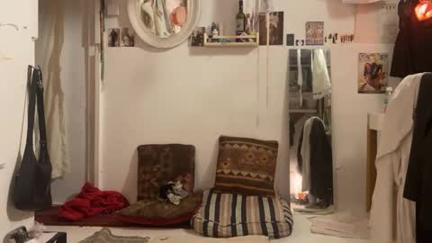 Snapshot of astrodoll chatting on 01.31.25 Astro Doll online show from 01.31.25