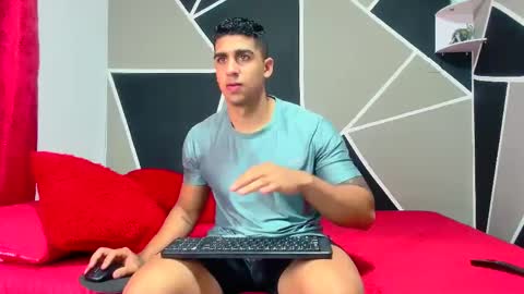 Snapshot of astromgrey chatting on 03.05.25 Astrom model independent online show from 03.05.25