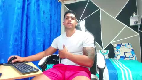 Snapshot of astromgrey chatting on 10.25.25 Astrom model independent online show from 10.25.25