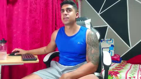 Snapshot of astromgrey chatting on 12.20.25 Astrom model independent online show from 12.20.25