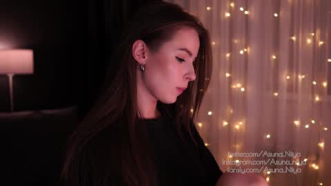 Snapshot of asuna_niiya chatting on 12.29.24 Asuna Niiya - online show from 12.29.24