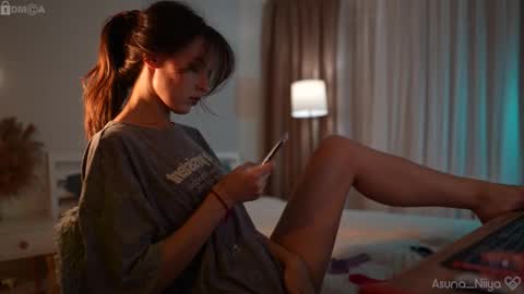 Snapshot of asuna_niiya chatting on 10.11.25 Asuna Niiya - online show from 10.11.25