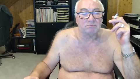 Snapshot of asusandy chatting on 01.14.25 asusandy online show from 01.14.25