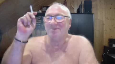 Snapshot of asusandy chatting on 11.09.25 asusandy online show from 11.09.25