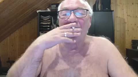 Snapshot of asusandy chatting on 01.13.26 asusandy online show from 01.13.26