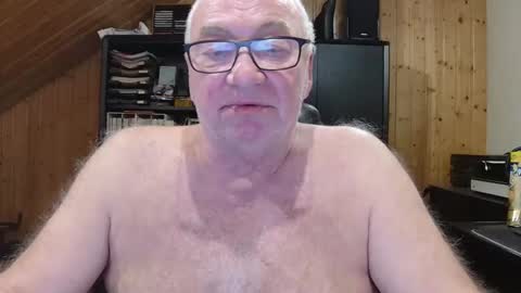 Snapshot of asusandy chatting on 02.22.26 asusandy online show from 02.22.26