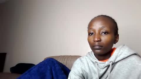 Snapshot of atara_seren chatting on 05.13.26 atara_seren online show from 05.13.26
