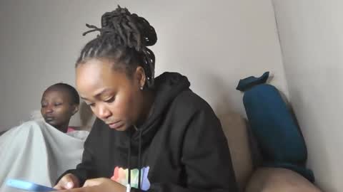 Snapshot of atara_seren chatting on 05.26.26 atara_seren online show from 05.26.26
