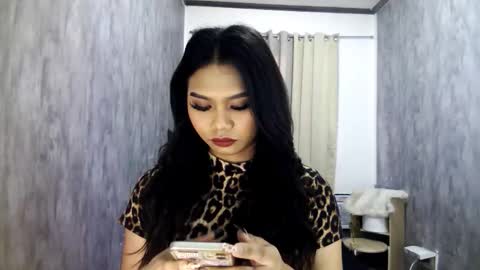 atashakendall online show from 03.11.26