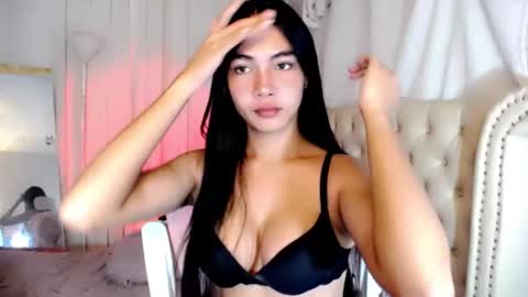 Snapshot of ate_sam chatting on 10.17.25 Sam online show from 10.17.25