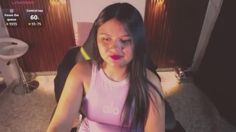 Snapshot of athena_snaw chatting on 05.26.26 athena_snaw online show from 05.26.26