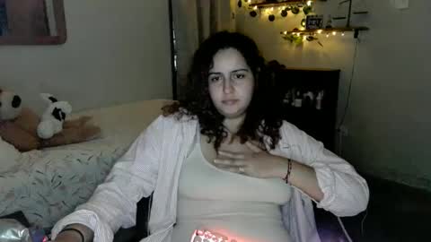Snapshot of athenasbae chatting on 03.11.25 Steph online show from 03.11.25
