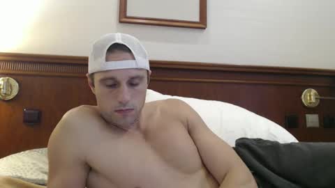 Snapshot of athleteguy55555 chatting on 09.25.25 tommycb55555 online show from 09.25.25