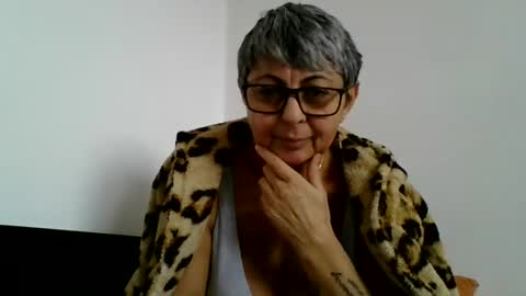 atikaarea online show from 12.04.24