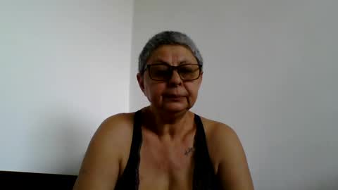 Snapshot of atikaarea chatting on 07.18.26 atikaarea online show from 07.18.26