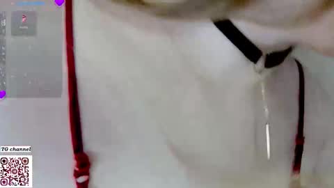 Snapshot of atlantisdreams chatting on 10.05.25 Coral online show from 10.05.25