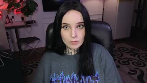 online every day between 10am-23pm online show from 05.20.26