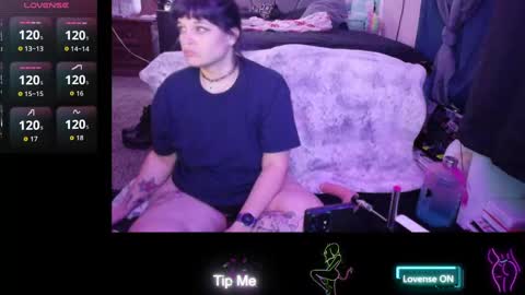 Snapshot of atomicfireball8 chatting on 09.24.25 Atomicfireball8 online show from 09.24.25