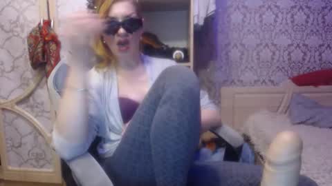 Snapshot of atomicsecret chatting on 02.08.26 Eva online show from 02.08.26