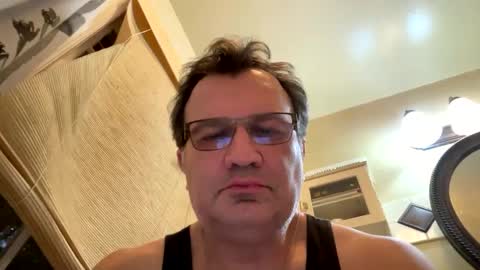 Snapshot of atozzzz chatting on 09.26.25 atozzzz online show from 09.26.25