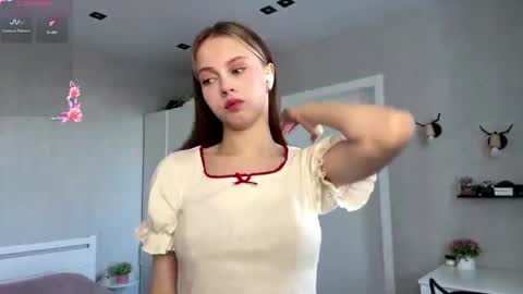 Jolyn online show from 05.04.26