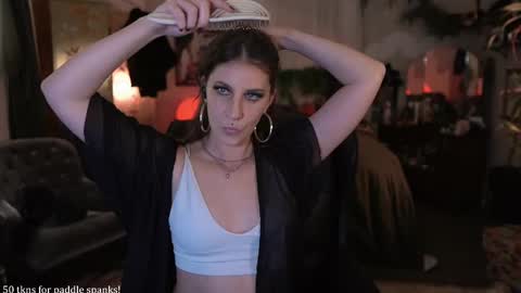 Snapshot of audrey_ chatting on 02.18.25 Audrey online show from 02.18.25