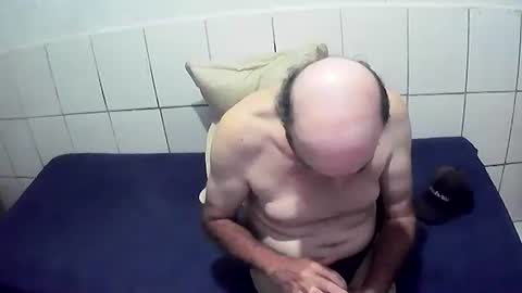 Snapshot of augustopierdona26 chatting on 03.16.26 cesar augusto online show from 03.16.26