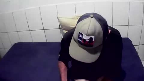 Snapshot of augustopierdona26 chatting on 03.17.26 cesar augusto online show from 03.17.26