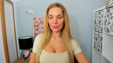 AulloraSensual online show from 02.15.25