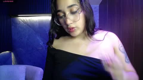 Snapshot of aura_cute_ chatting on 03.27.26 aura_cute_ online show from 03.27.26