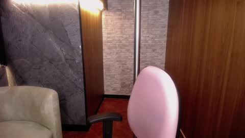 Snapshot of aura_cute_ chatting on 03.28.26 aura_cute_ online show from 03.28.26