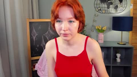 Snapshot of auradiaz chatting on 03.18.26 auradiaz online show from 03.18.26