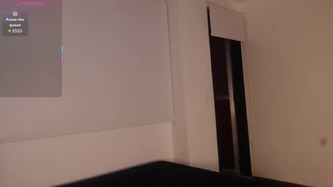 Snapshot of aurafuego chatting on 01.10.26 Auro online show from 01.10.26