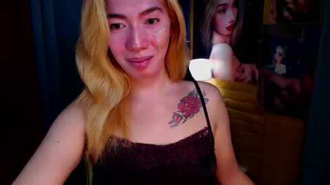 Miss awra online show from 12.17.25