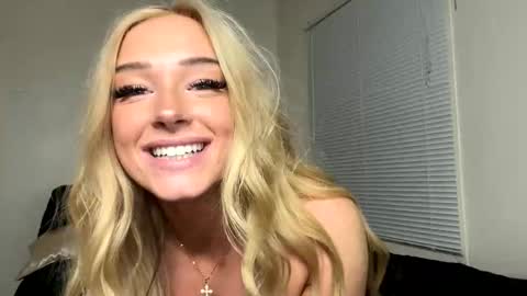 auriamist online show from 05.15.26