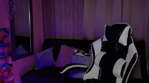 aurora_collins08 online show from 11.21.25