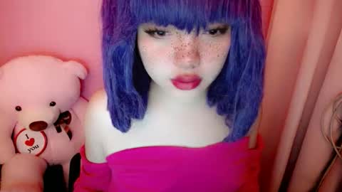 cute online show from 04.20.26