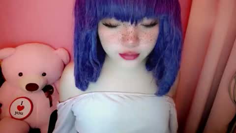 cute online show from 04.28.26