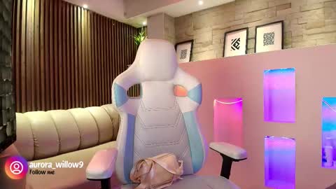 Snapshot of aurora_willow9 chatting on 12.16.25 aurora_willow9 online show from 12.16.25