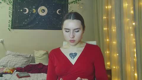 Snapshot of aurora_worker chatting on 01.08.25 Aurora online show from 01.08.25