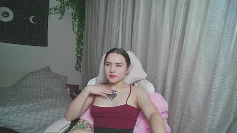 Snapshot of aurora_worker chatting on 09.09.25 Aurora online show from 09.09.25