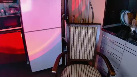 Aurora  Follow me online show from 04.22.26